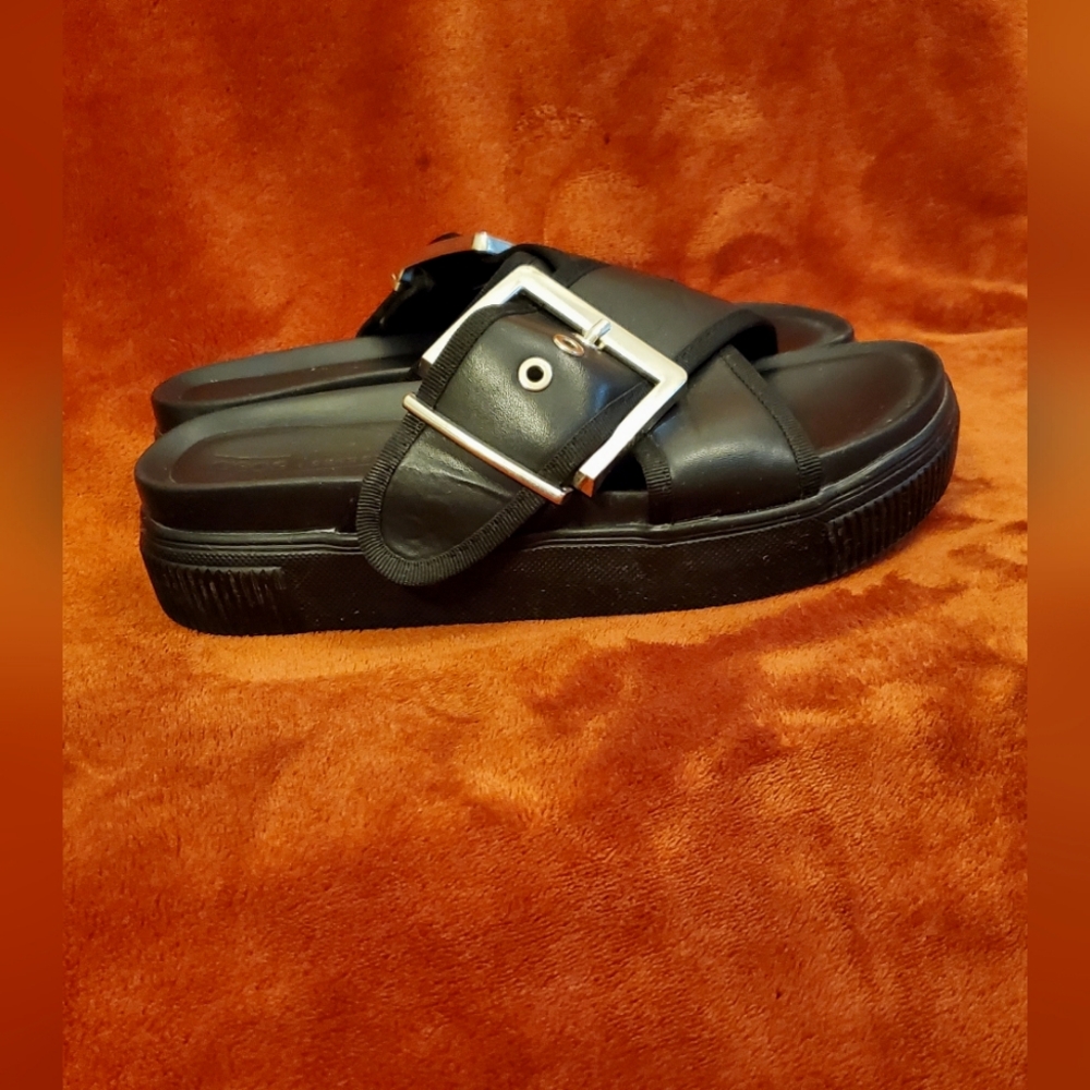 ASOS BLACK PLATFORM SLIPPERS - Picture 2 of 4